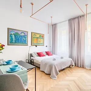 Apartamento P&o Serviced Old Town Square Studio, Varsovia